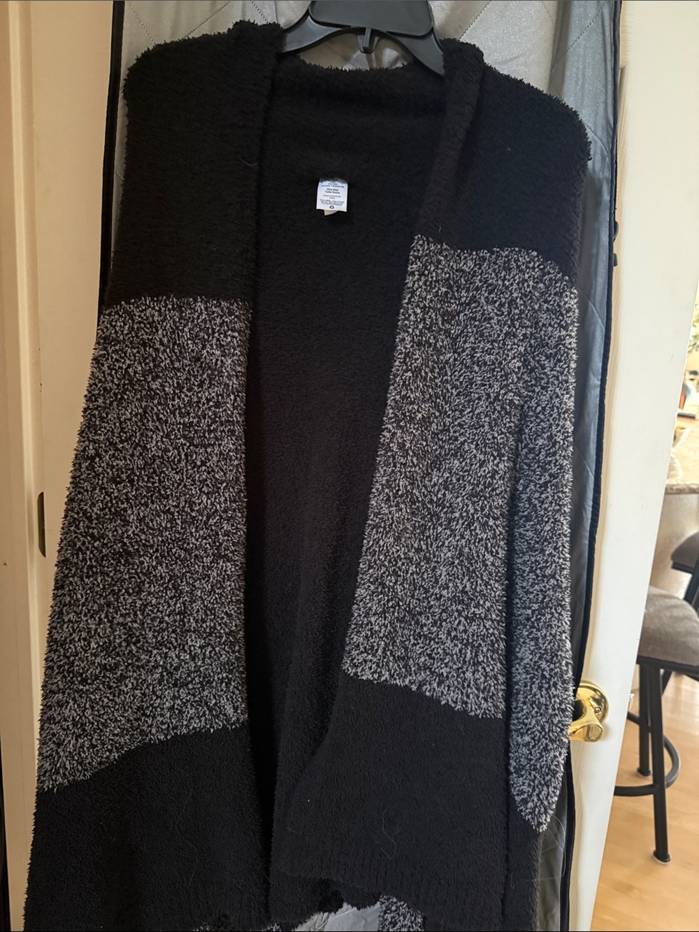 Women’s Hooded Open-Front Cardigan Sweater in Black and Gray